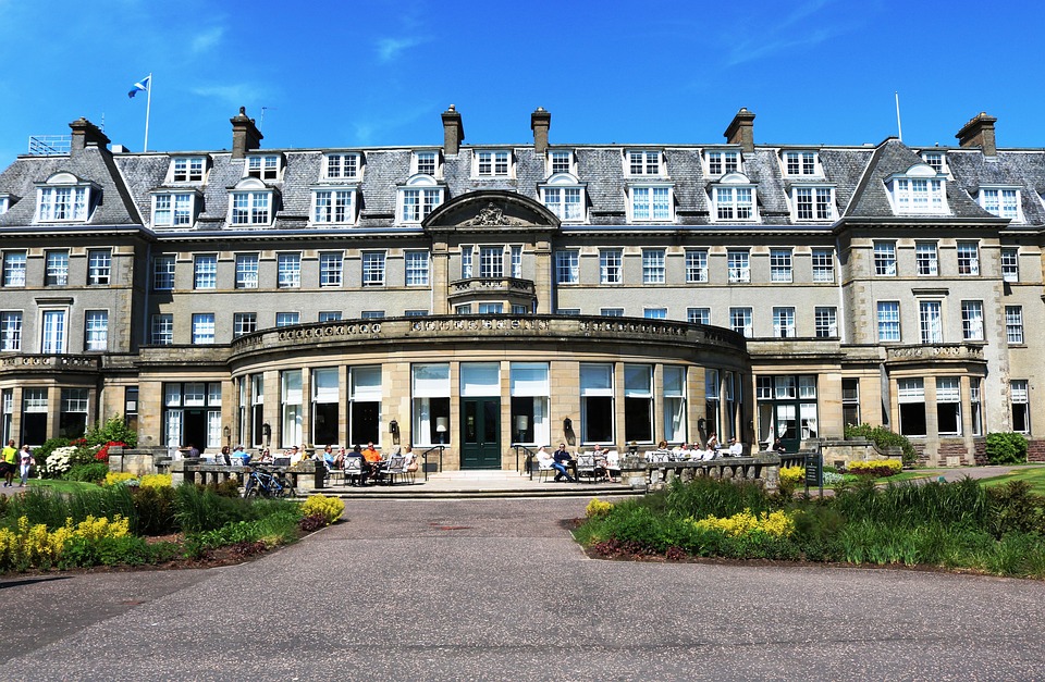 Romantische Magie: Unvergessliche Erinnerungen im Kurhaus Baden-Baden schaffen